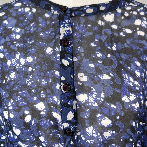 MICHAEL KORS Printed Draw String Tie Kimono Sleeve Handkerchief Blouse - Picture 7 of 13